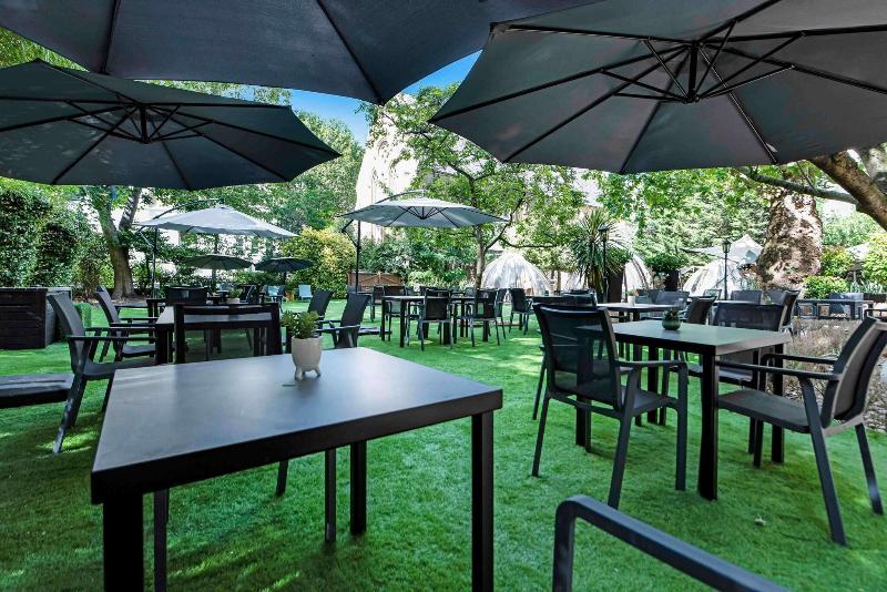 Doubletree by Hilton London Kensington - Teras