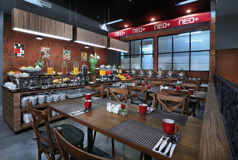 Hotel NEO+ Waru - Sidoarjo - Restoran