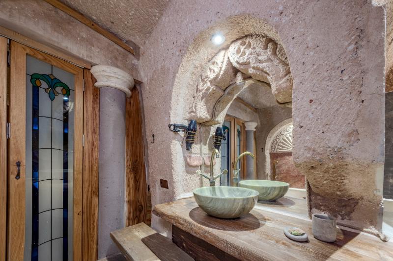 Eyes Of Cappadocia Cave Hotel - Oda