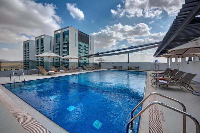 The S Hotel Al Barsha - Havuz