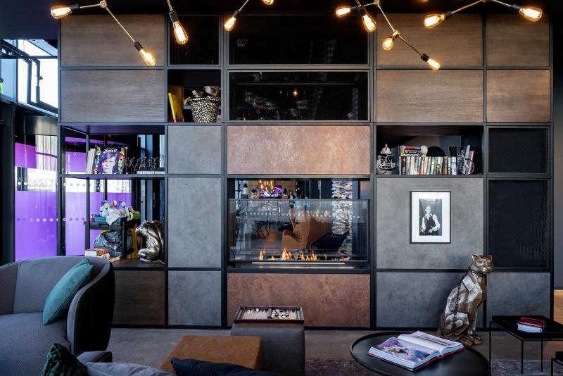Moxy Edinburgh Airport - Lobi