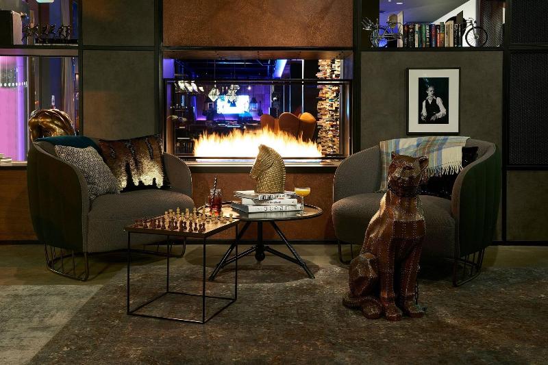 Moxy Edinburgh Airport - Lobi