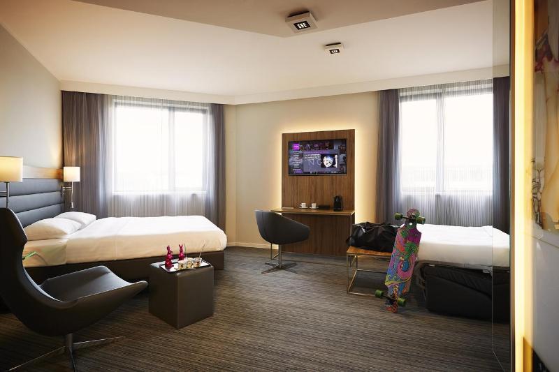 Moxy Edinburgh Airport - Oda
