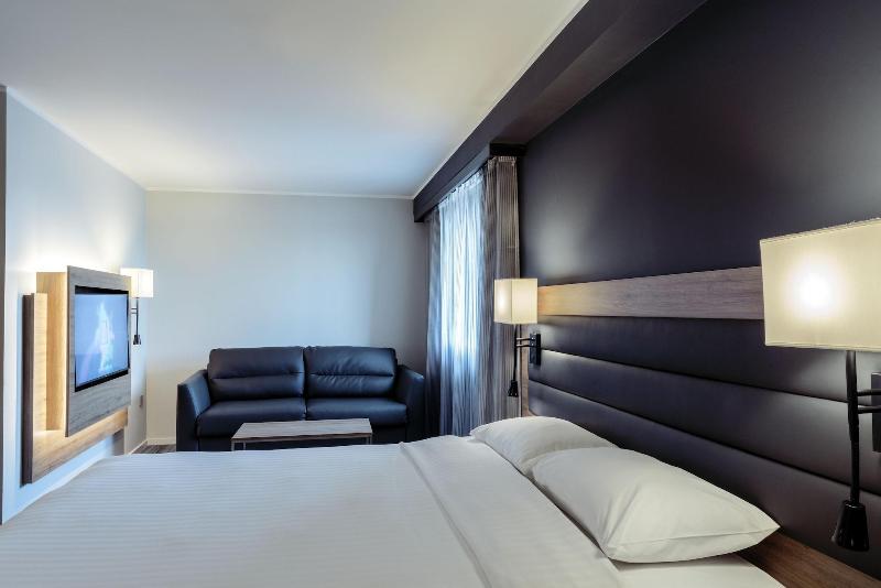 Moxy Edinburgh Airport - Oda