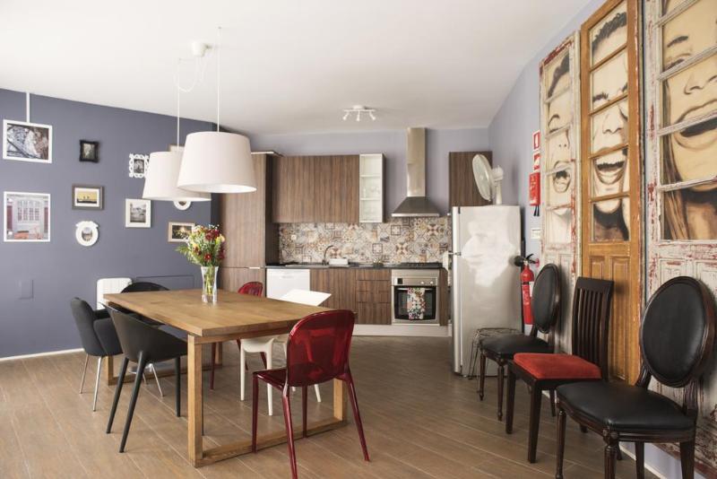 Bcharming House - Genel