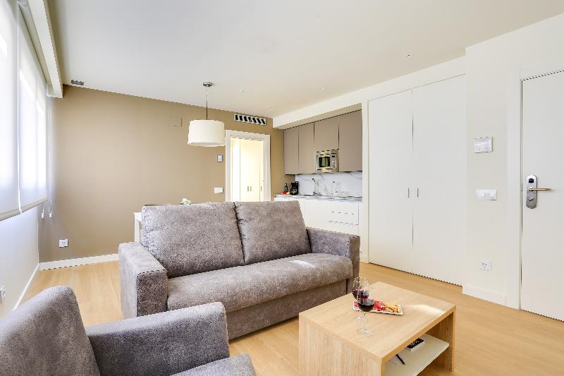 Sercotel Logroño Suites - Oda