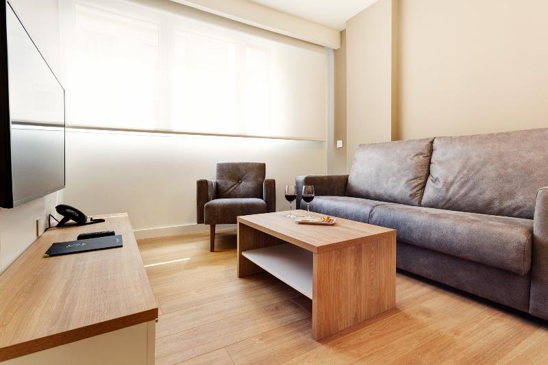 Sercotel Logroño Suites - Oda