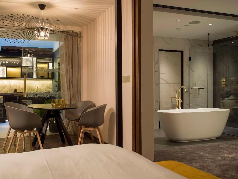 Middle Eight - Covent Garden - Oda
