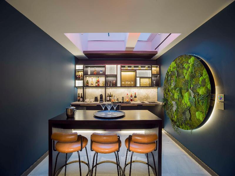 Middle Eight - Covent Garden - Oda