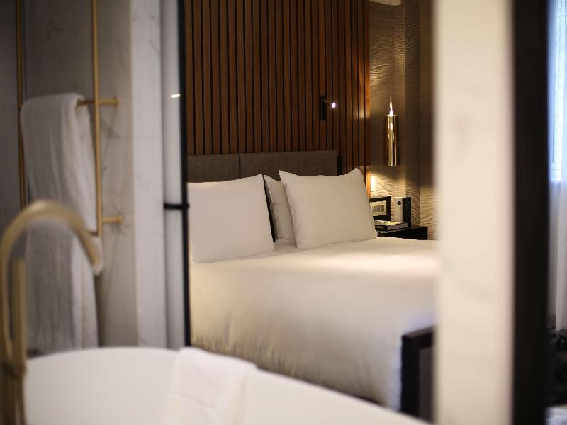 Middle Eight - Covent Garden - Oda