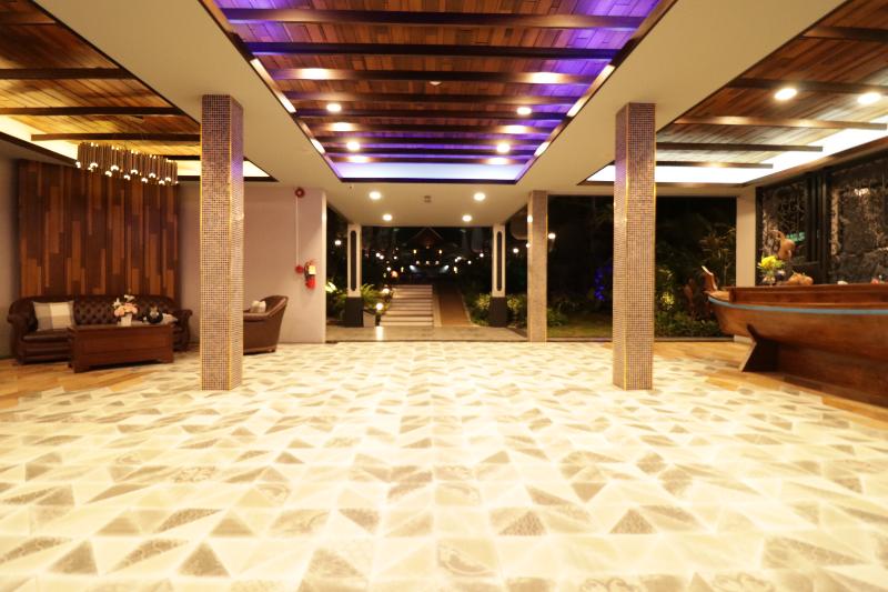 The Scene Cliff View Villas - Lobi