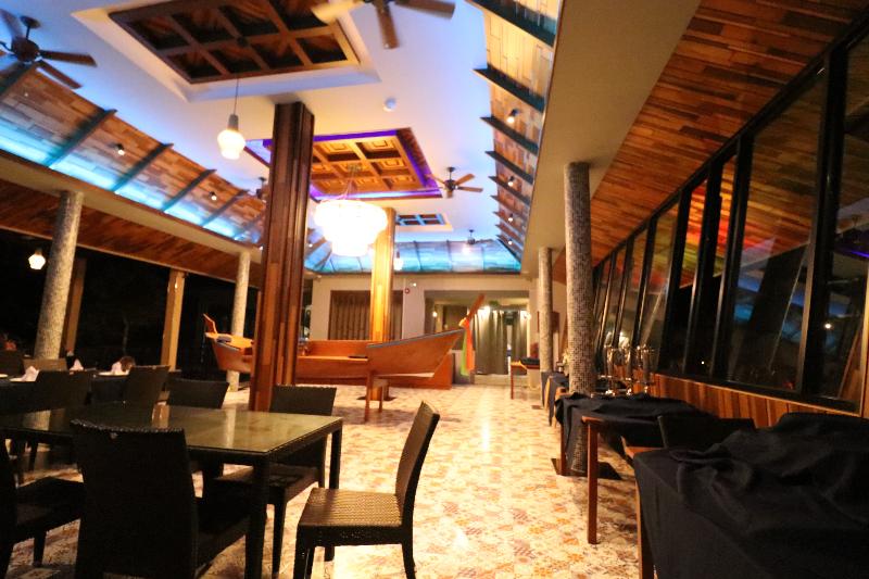 The Scene Cliff View Villas - Restoran