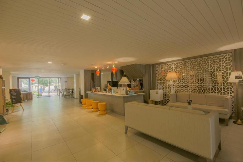 B2 Riverside Premier Resort - Lobi
