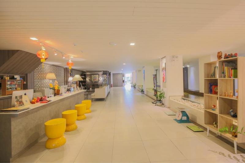 B2 Riverside Premier Resort - Lobi