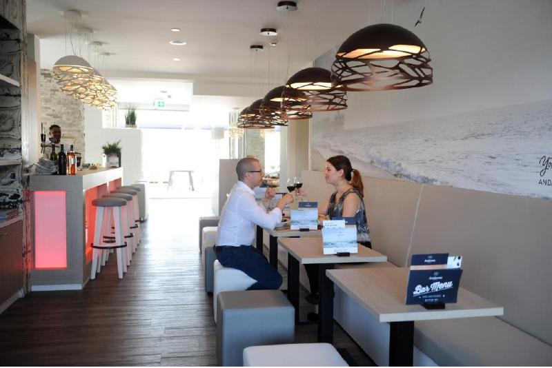 Andante - Bar