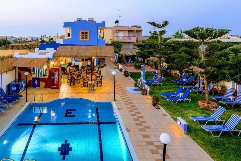 Eltina Apartments - Havuz