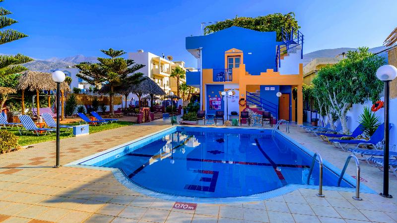 Eltina Apartments - Havuz