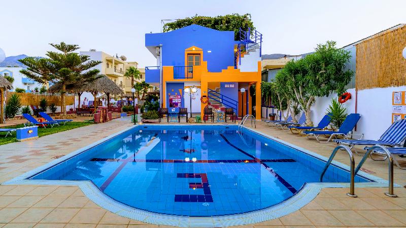 Eltina Apartments - Havuz