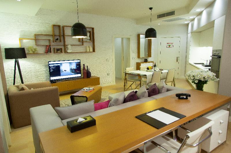 The Leos Residence - Oda