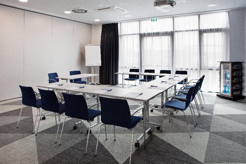Holiday Inn Express Oberhausen - Toplantı
