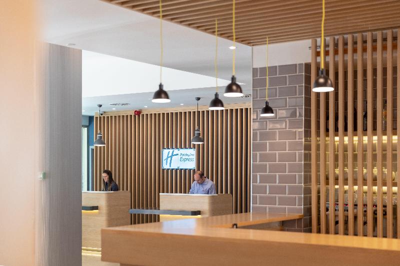 Holiday Inn Express Lisbon - Plaza Saldanha - Lobi