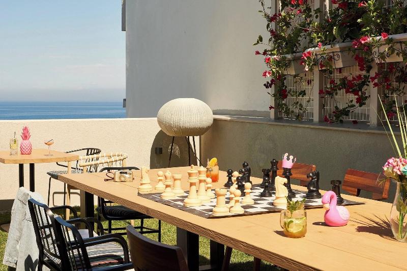 Moxy Patra Marina - Lobi