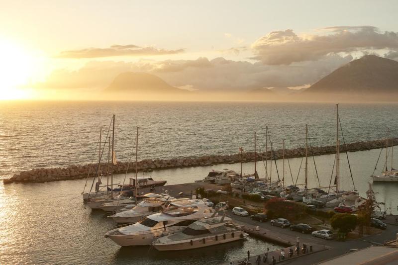 Moxy Patra Marina - Genel