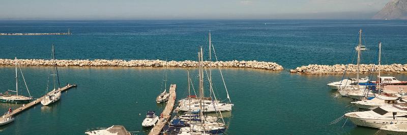 Moxy Patra Marina - Oda