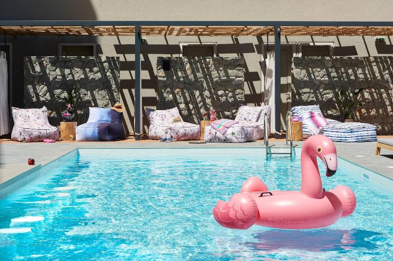 Moxy Patra Marina - Havuz