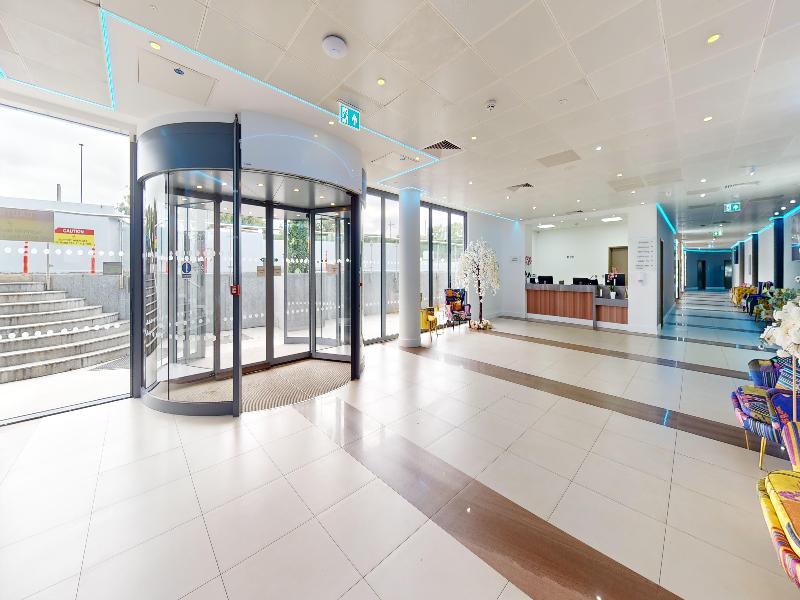 Atrium Hotel Heathrow - Lobi
