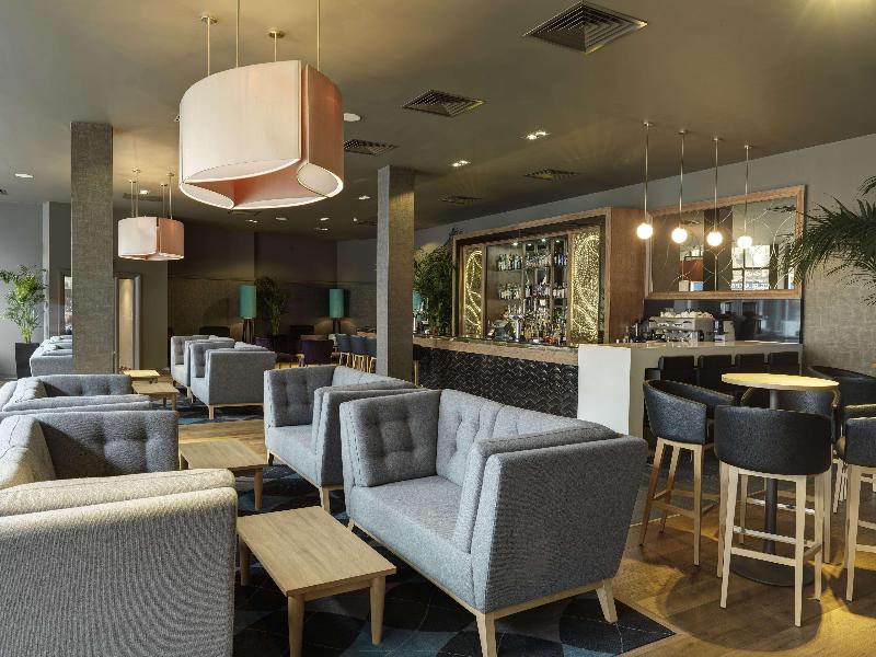 DoubleTree by Hilton Edinburgh City Centre - Bar