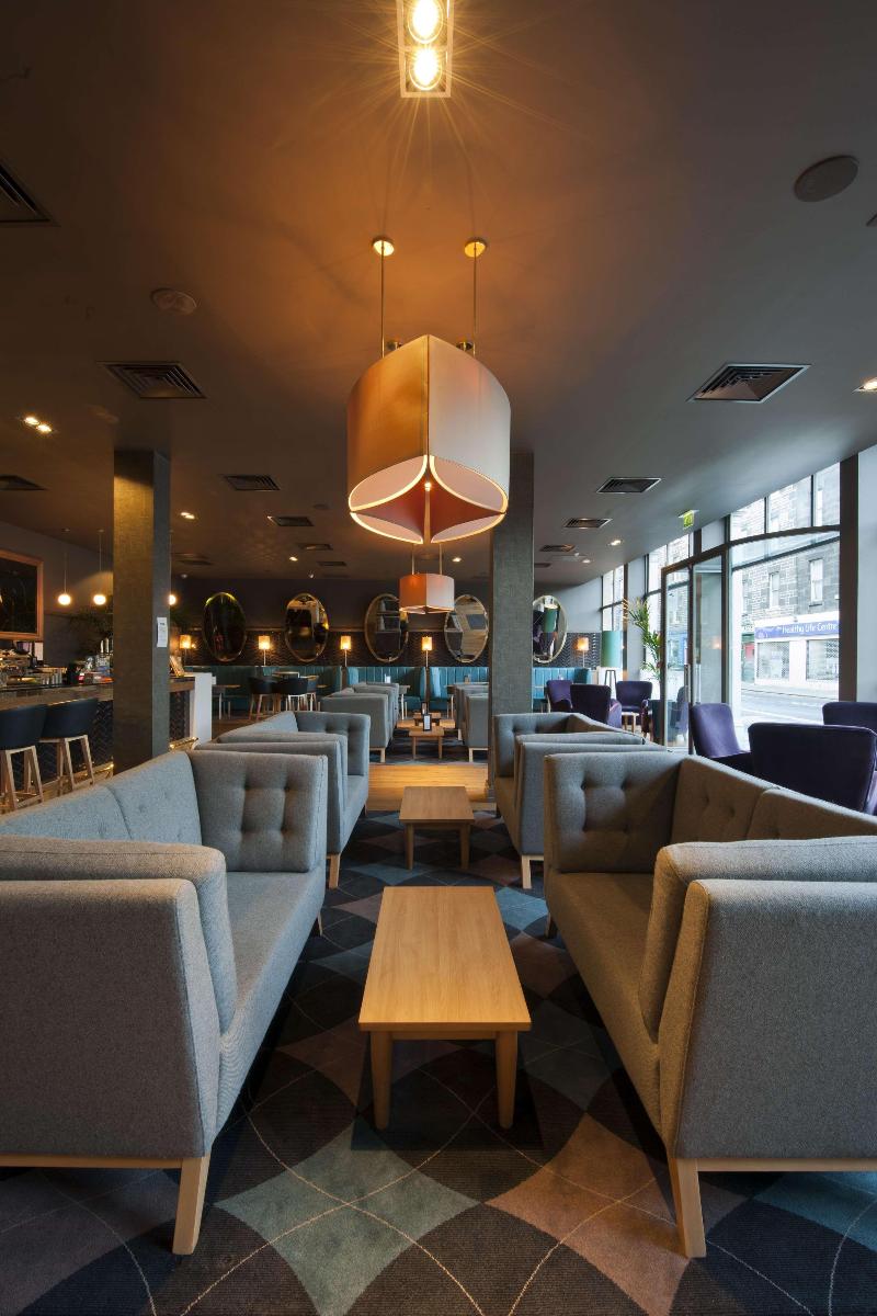 DoubleTree by Hilton Edinburgh City Centre - Bar
