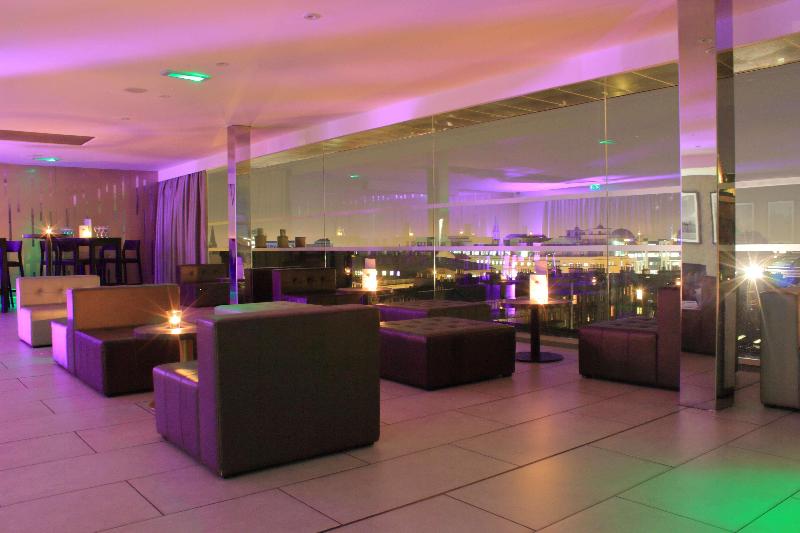 DoubleTree by Hilton Edinburgh City Centre - Bar