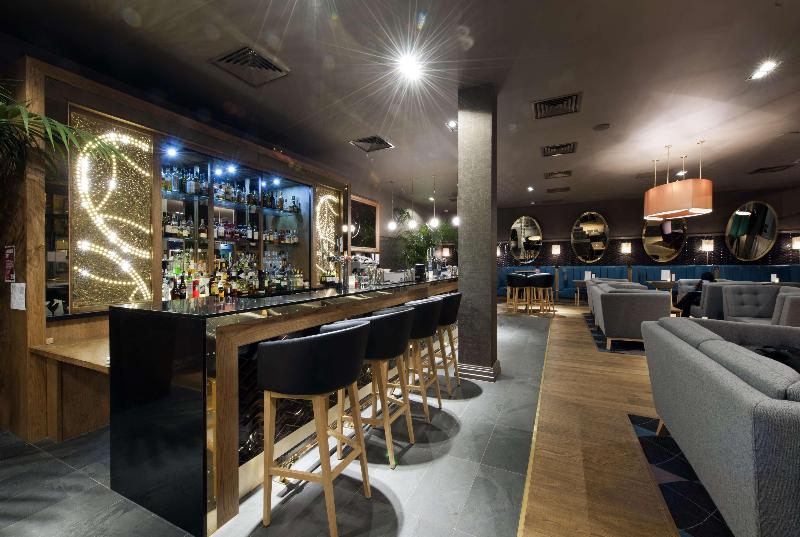 DoubleTree by Hilton Edinburgh City Centre - Bar