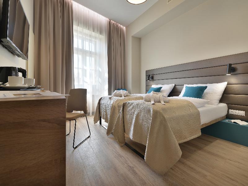 EA Hotel New Town - Oda