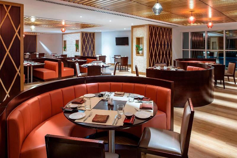 Four Points by Sheraton Sharjah - Restoran