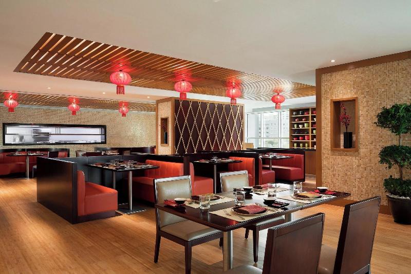 Four Points by Sheraton Sharjah - Restoran