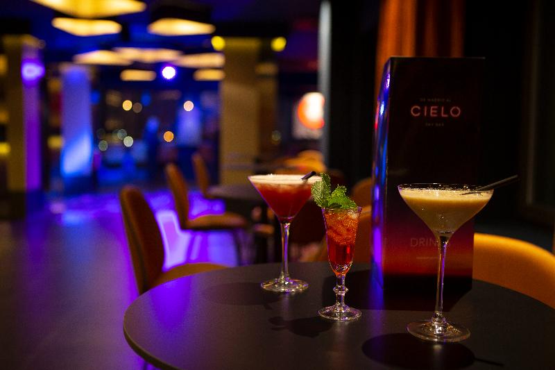 Hotel Riu Plaza España - Bar