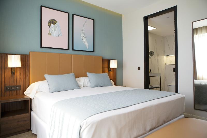 Hotel Riu Plaza España - Oda
