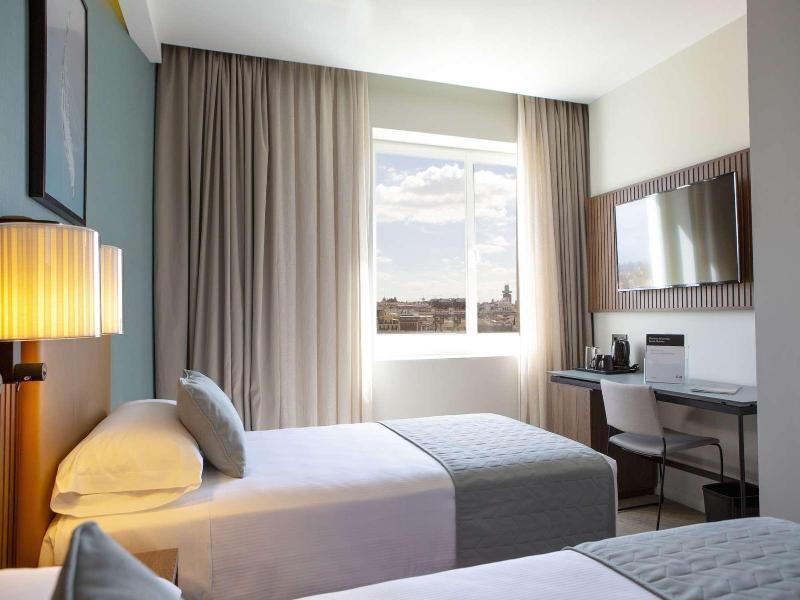 Hotel Riu Plaza España - Oda