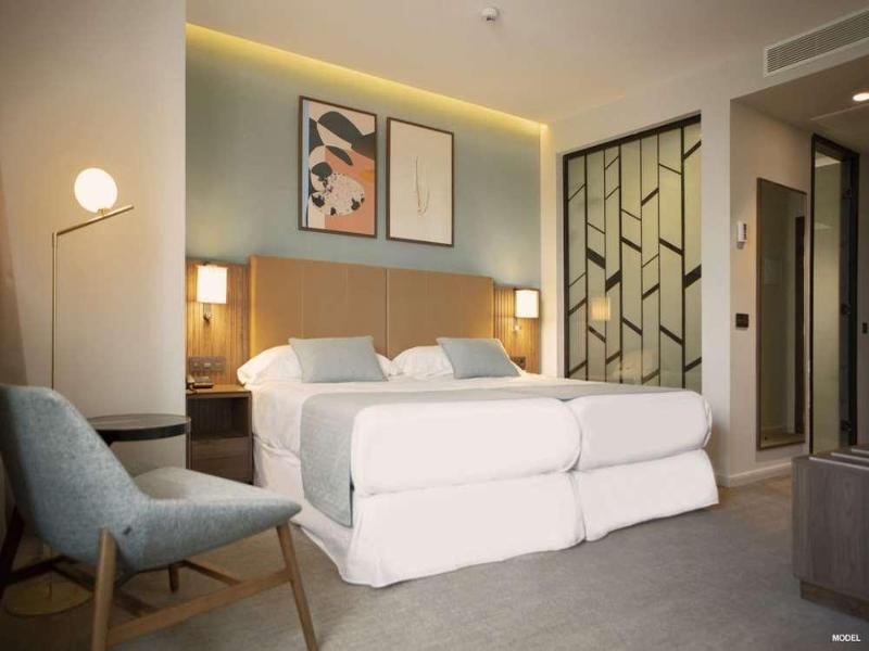 Hotel Riu Plaza España - Oda