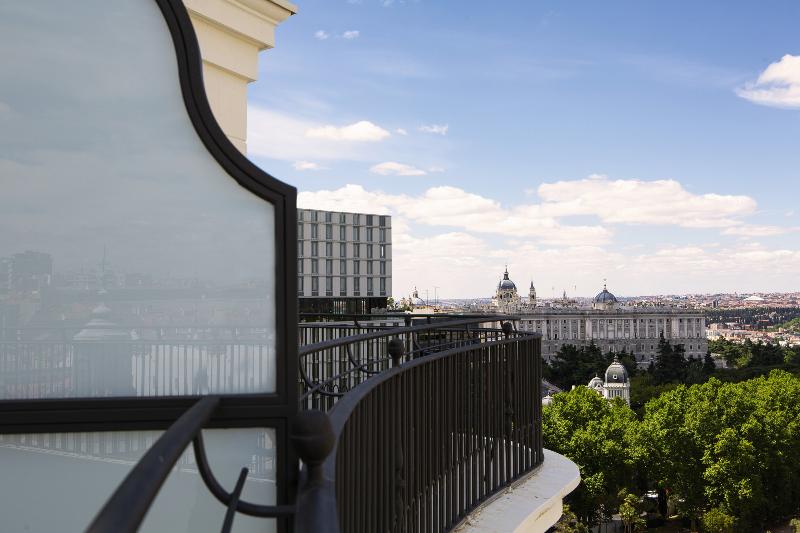 Hotel Riu Plaza España - Oda