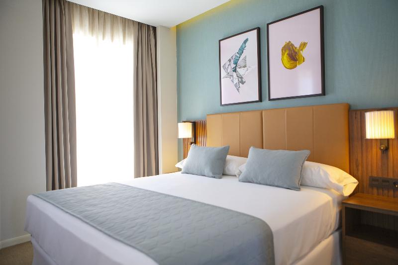 Hotel Riu Plaza España - Oda