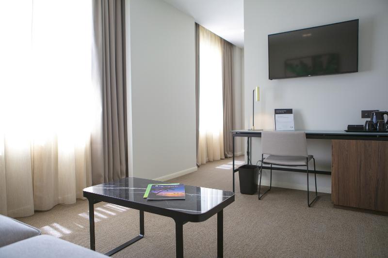 Hotel Riu Plaza España - Oda