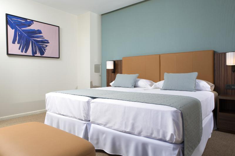 Hotel Riu Plaza España - Oda
