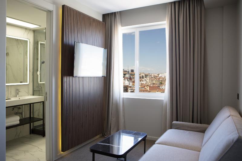 Hotel Riu Plaza España - Oda