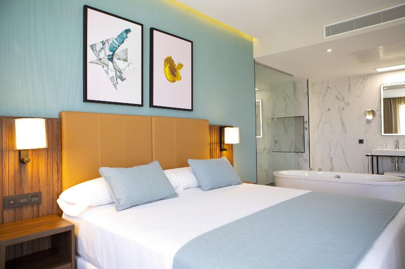 Hotel Riu Plaza España - Oda