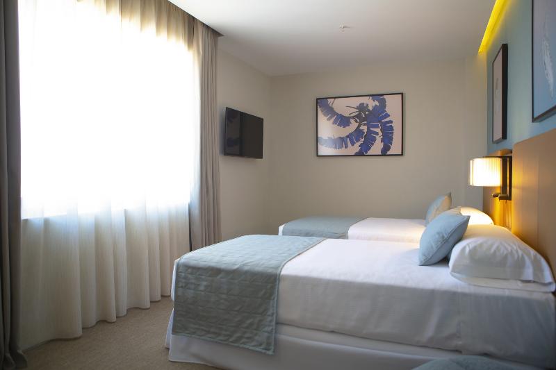 Hotel Riu Plaza España - Oda