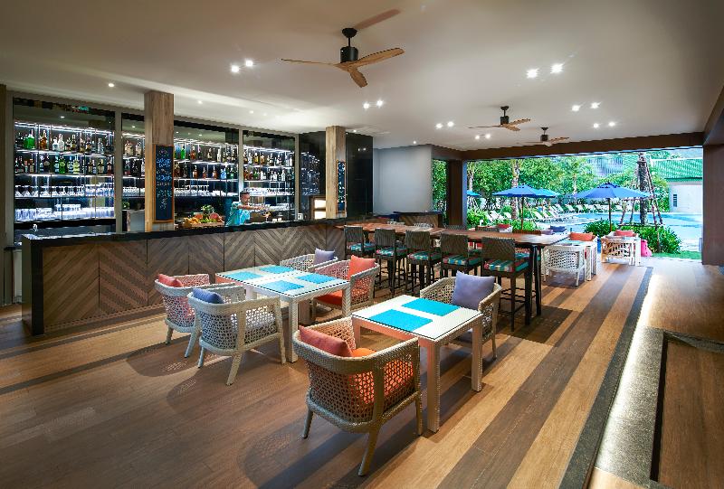OZO Phuket - Bar