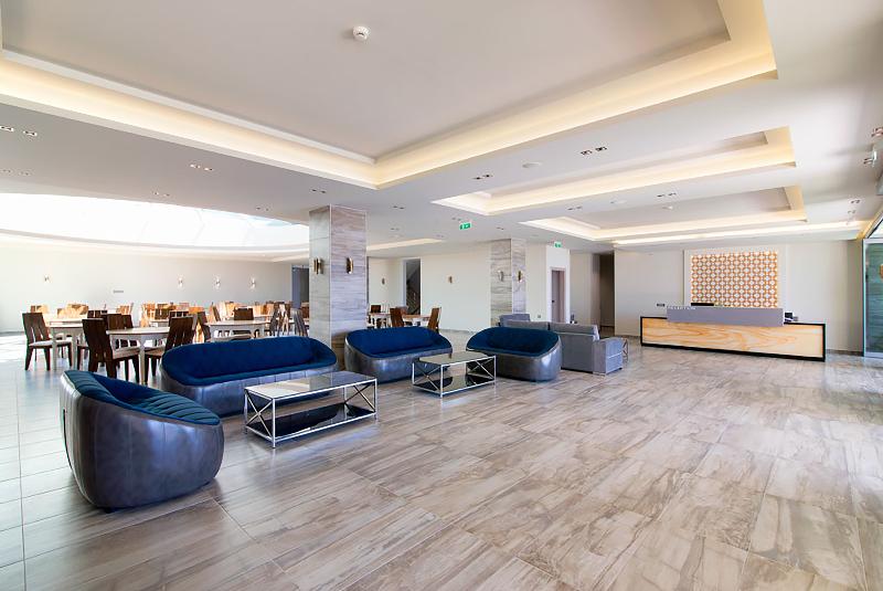 The Dome Luxury Hotel - Lobi